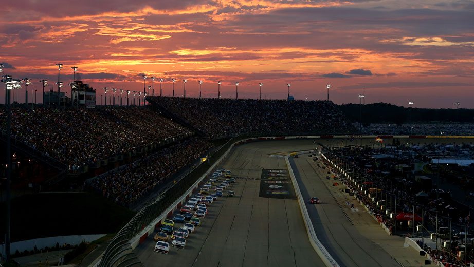 Darlington Raceway to name Turn 3 suite towers 'Earnhardt ...