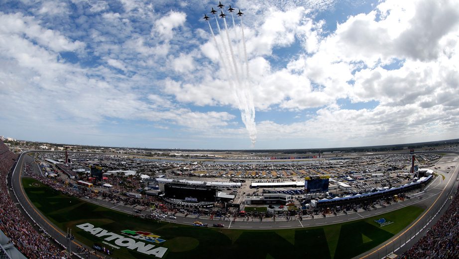Advance Auto Parts sponsors The Clash in multipart deal Official