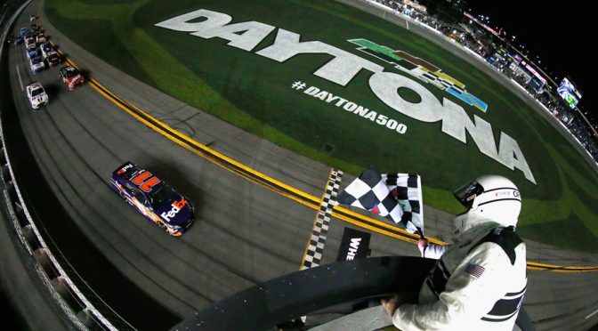 Featured Image for Hamlin passes Earnhardt for Duel 2 win at Daytona