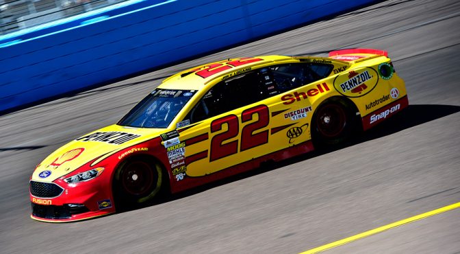 Starting lineup for Camping World 500