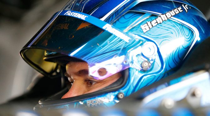 Strategy play pays off for Stenhouse Jr.