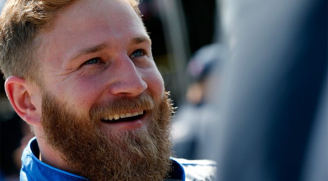 Earnhardt earns good graces of Elliott for reaching out after wreck