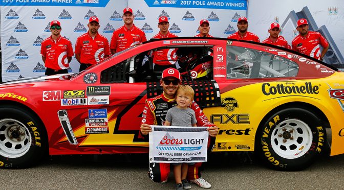 Featured Image for Kyle Larson wins Coors Light Pole at Michigan
