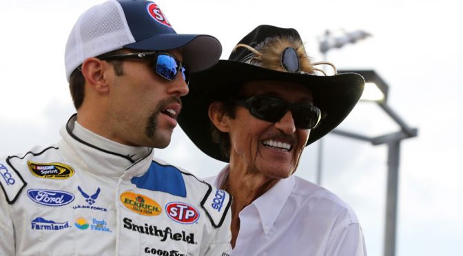 Featured Image for Richard Petty, Bill Elliott to pace field for Southern 500 at Darlington