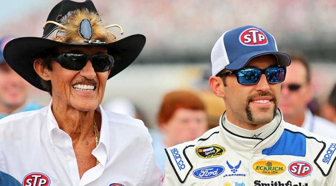 Featured Image for Almirola to honor 200th win of ‘The King’ with Darlington scheme