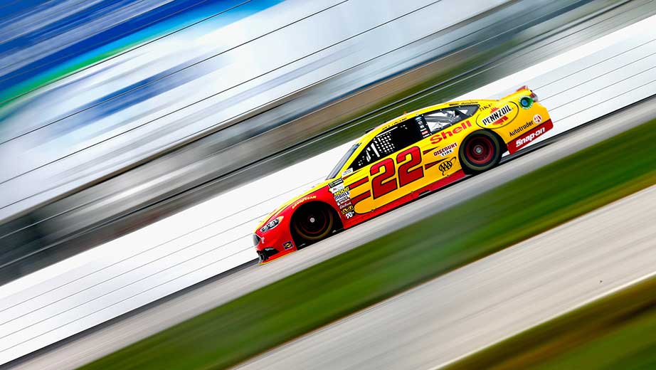 NASCAR SUPERSTAR JOEY LOGANO WINS 2019 MICHIGAN 8X10 PHOTO W/BORDERS NASCAR SUPERSTAR JOEY LOGANO WINS 2019 MICHIGAN 8X10 PHOTO W/BORDERS