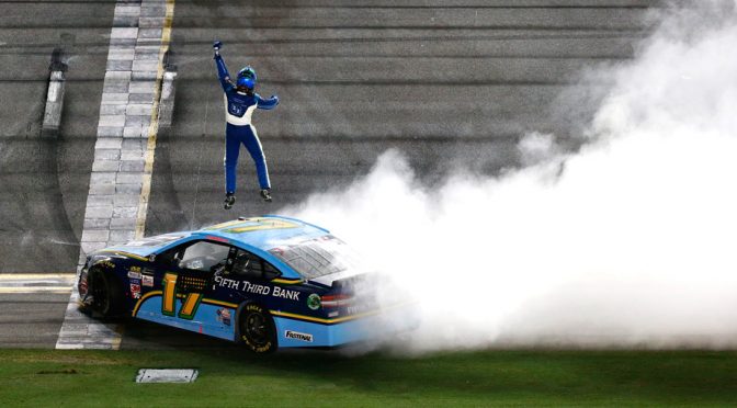 Featured Image for Stenhouse avoids crashes, survives in overtime at Daytona