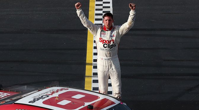 Hamlin holds off Logano, swipes Darlington XFINITY Series win