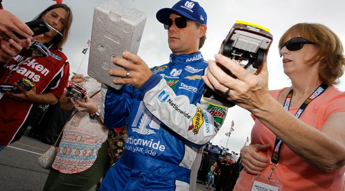 Jeff Gordon set for longer sub stint in No. 88, if needed