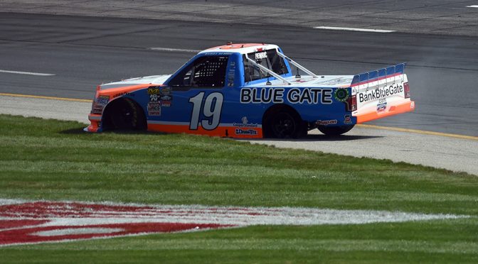 Featured Image for Hemric looks to overcome early Chase setback