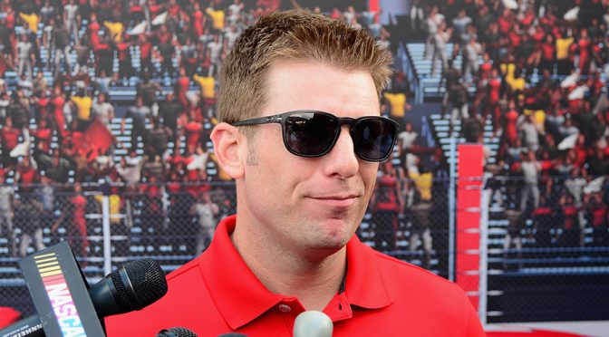 McMurray's Darlington scheme honors Bill Elliott