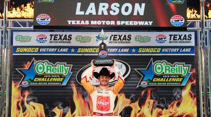 Larson wins XFINITY Chase race at Texas Motor Speedway