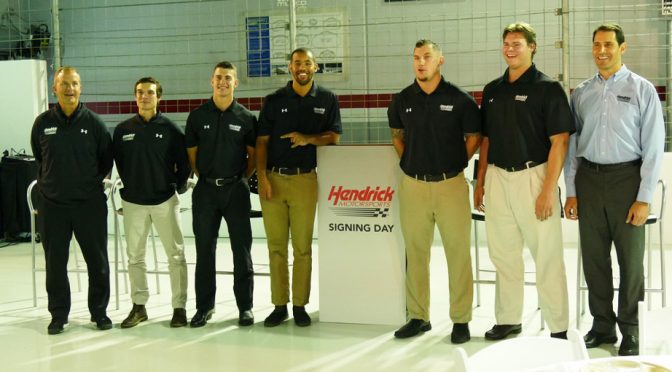 Featured Image for Hendrick Motorsports welcomes 2017 pit crew class