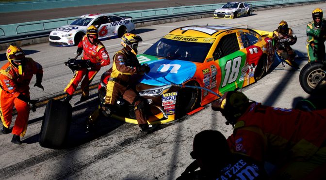 Kyle Busch's title chance stays alive after timely caution