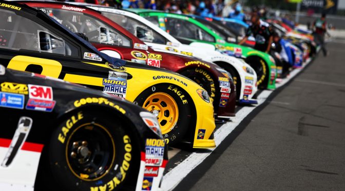 Starting lineup for Pennsylvania 400