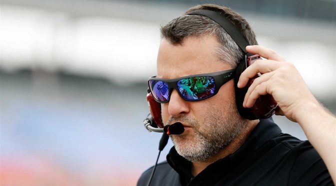 Featured image for 2016 Season Review: Tony Stewart