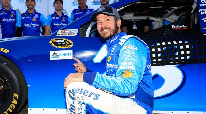 Martin Truex Jr. wins pole at Martinsville, Logano lines up second