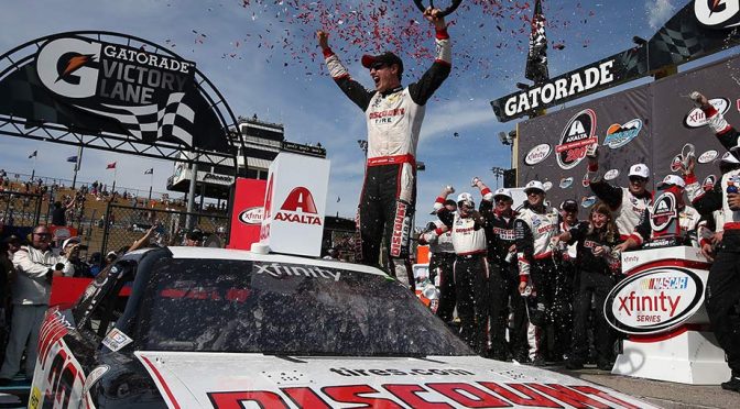 Joey Logano dominates, wins at Phoenix