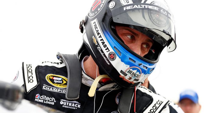 Harvick hurries atop final practice at Phoenix