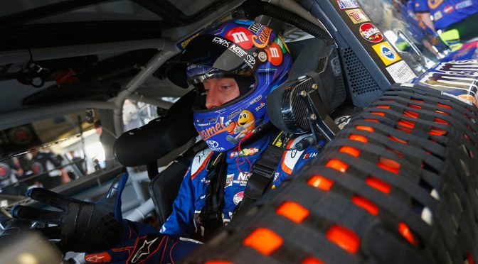 Featured Image for Kyle Busch unable to catch Martin Truex Jr. for lead, falls short of second title