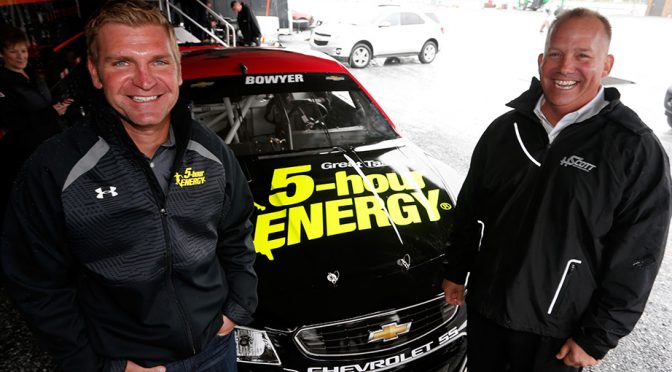 HScott moves shop, reveals Bowyer's number