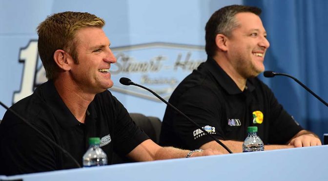 Featured image for Clint Bowyer to replace Tony Stewart in 2017