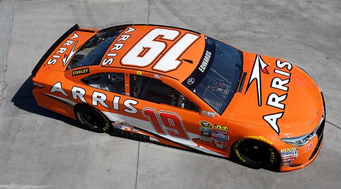 Featured Image for Carl Edwards wrecks in qualifying, heads to backup