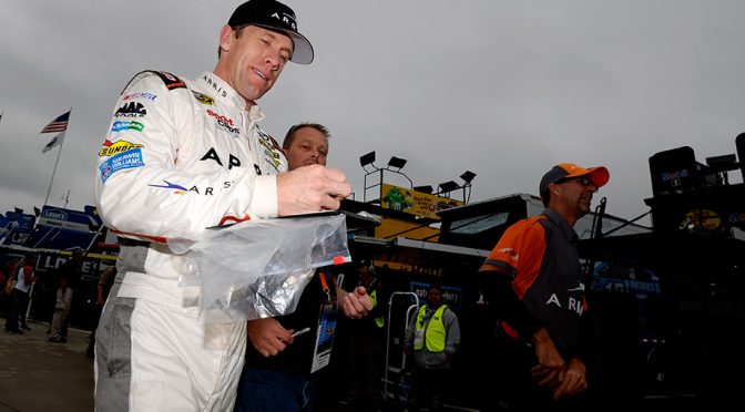Featured Image for Carl Edwards rallies from miscues for top-five spot