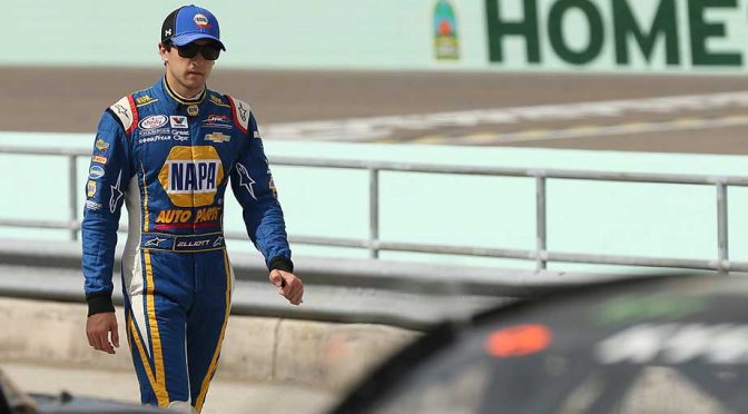 Chase Elliott takes first laps in No. 24 car