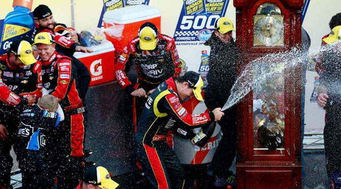 Featured Image for Gordon tied for most wins among active drivers at Martinsville