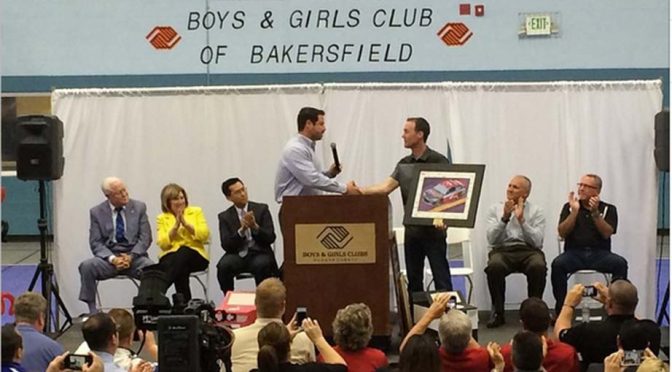 Bakersfield honors champ with 'Kevin Harvick Day'