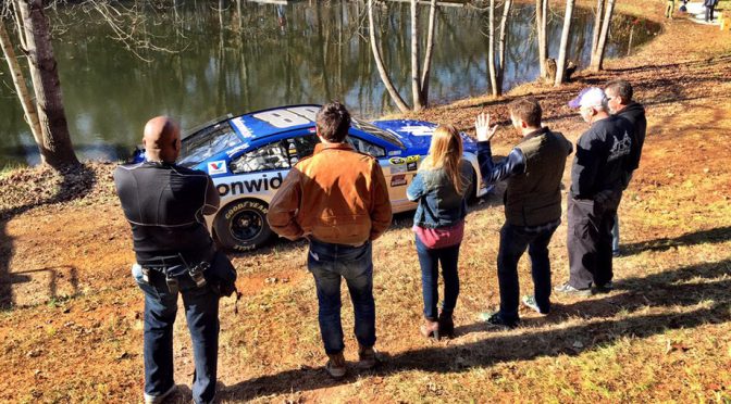 Junior gives taste of 2016 with looks at helmet, car and firesuit