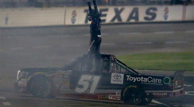 Busch propels to win in G-W-C finish at Texas