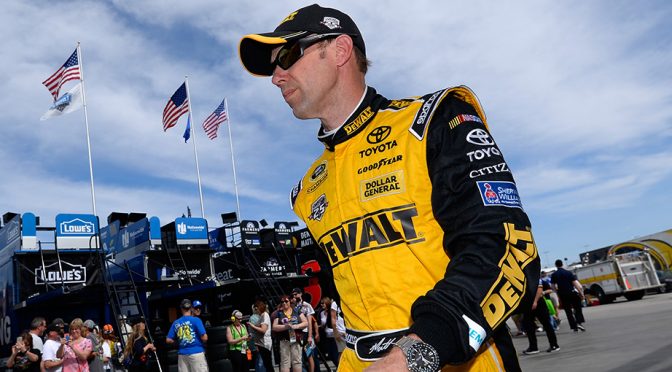Featured image for Kenseth cruises atop final Cup practice in Vegas