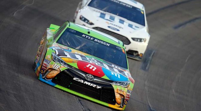 Kyle Busch picks up second win of 2015 at Kentucky
