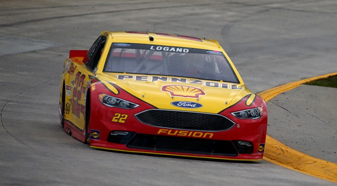 Logano earns Coors Light Pole at Martinsville