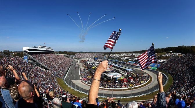 Live social updates from Martinsville
