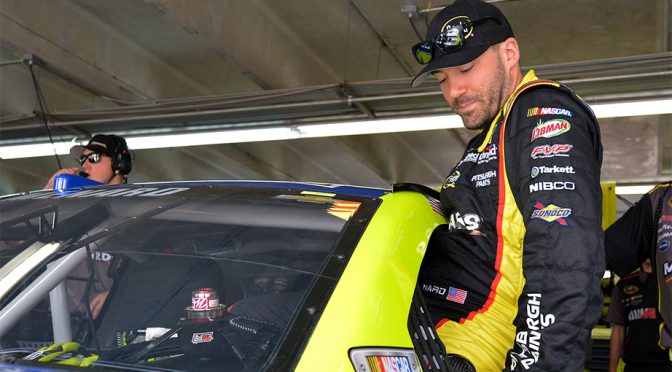 Featured Image for Paul Menard wins pole for Sprint Showdown