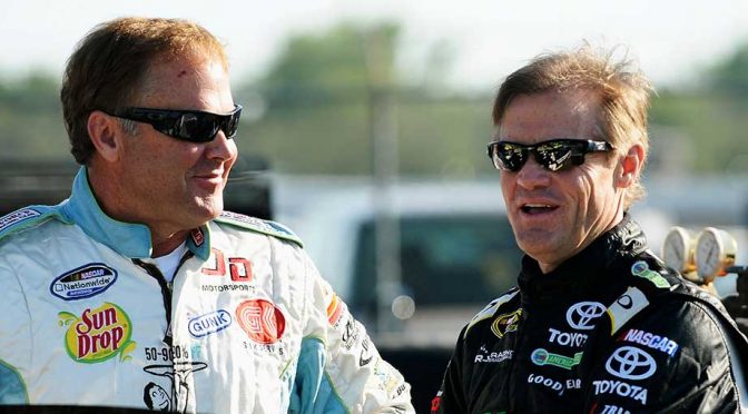 Kenny Wallace to sub for brother at Talladega