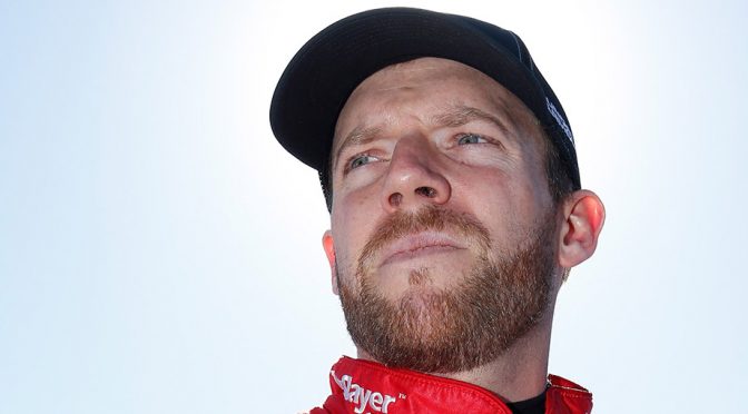 Regan Smith to replace ailing Kyle Larson