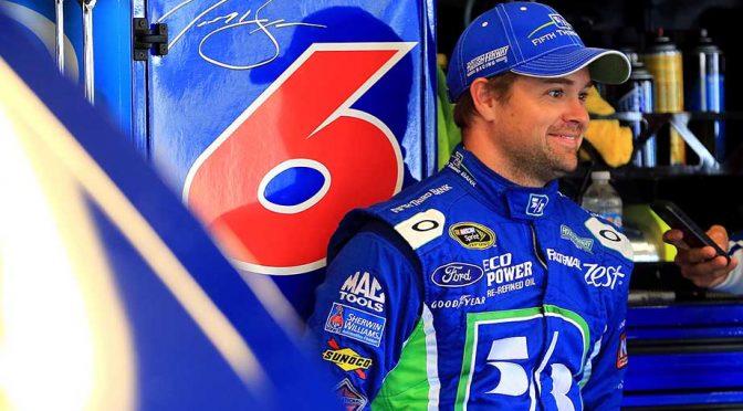 Stenhouse Jr. reveals Darlington throwback look