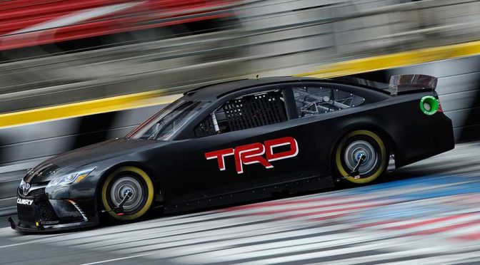 Toyota thanks MWR, focuses on 2015 Chase