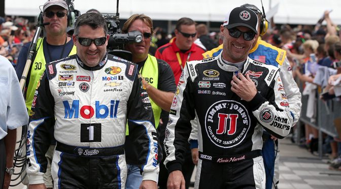 Featured Image for Kevin Harvick signs long-term deal with Stewart-Haas Racing