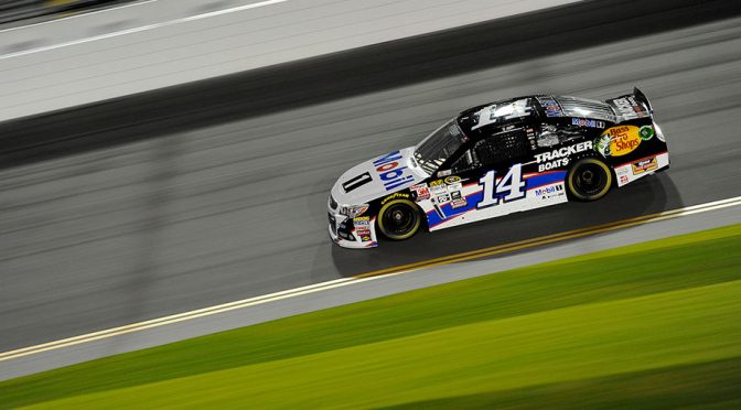 Featured image for Tony Stewart called to hauler over weigh-in