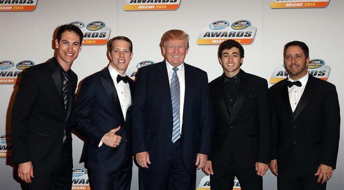 Elliott, Crafton take center stage at banquet