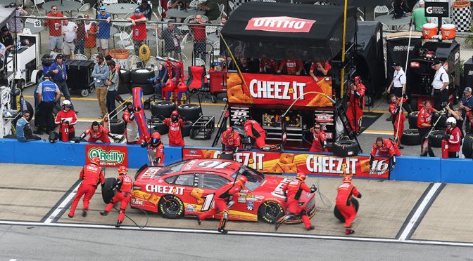 Which teams have the most pit-road penalties in 2016?
