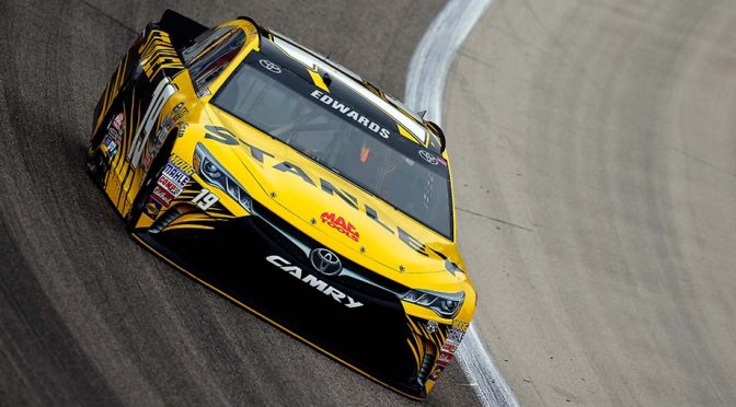 Featured Image for Three-time Texas winner Carl Edwards grabs pole