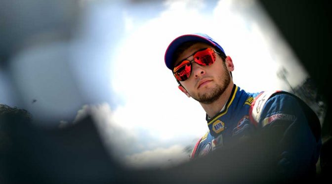 Featured image for Elliott humbly moves into title contention