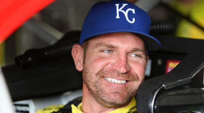Clint Bowyer to drive for HScott Motorsports in '16
