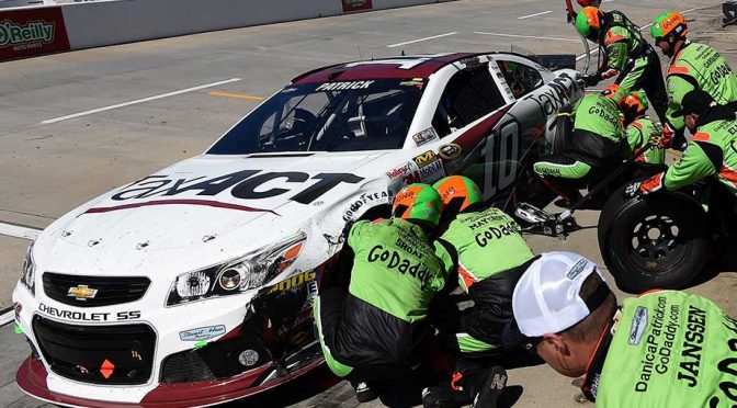 Danica Patrick scores top-10 at Martinsville